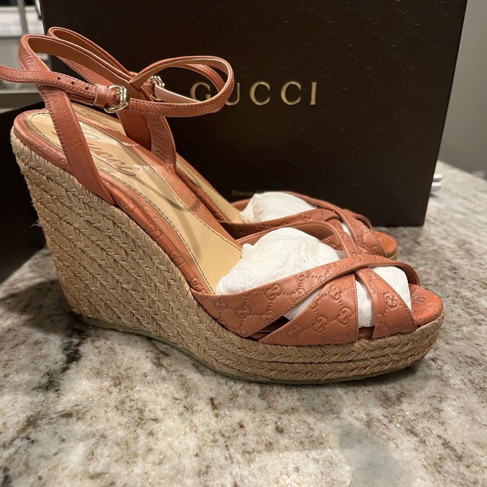 Gucci wedges size 38